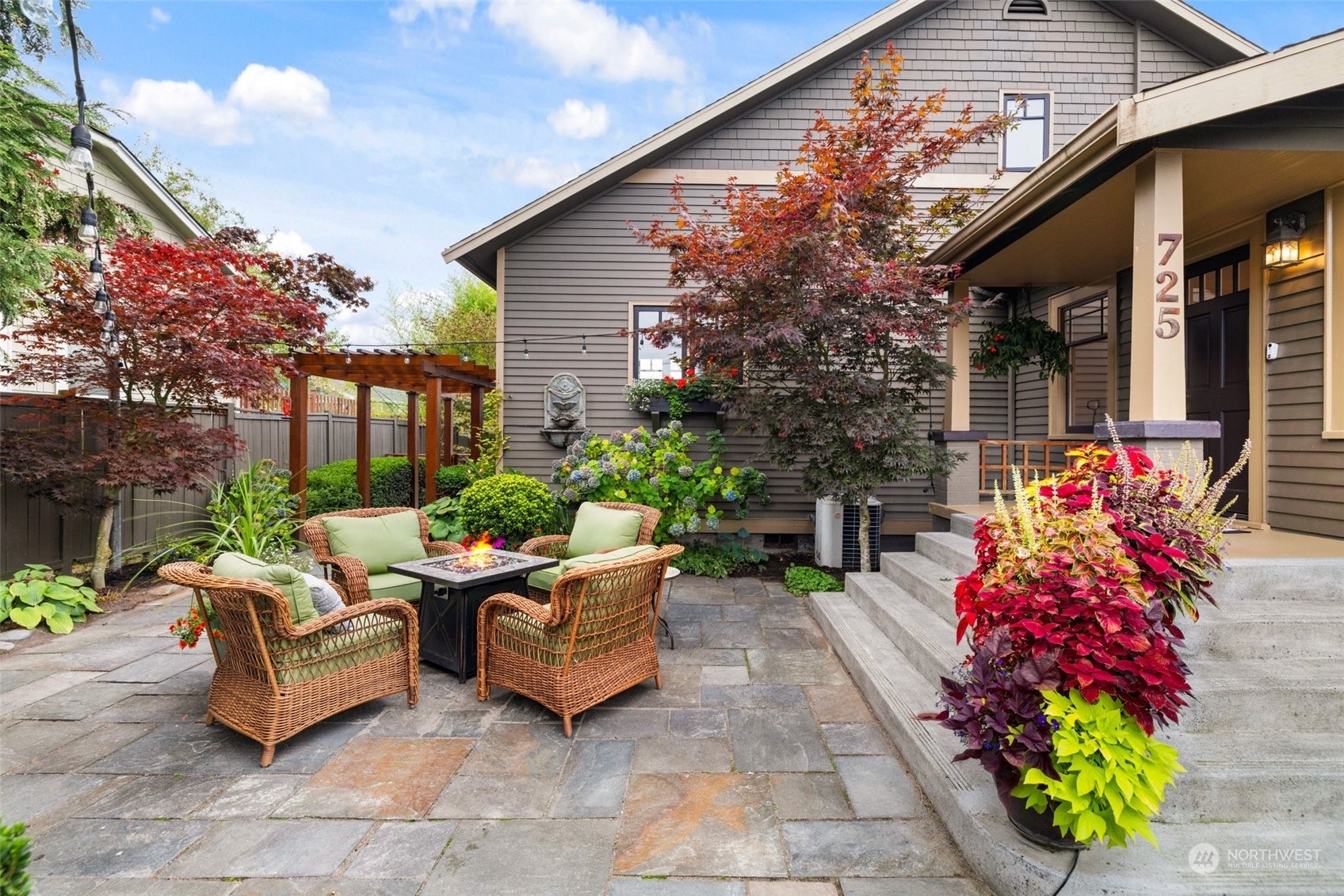 Property Photo:  725 N 79th Street  WA 98103 