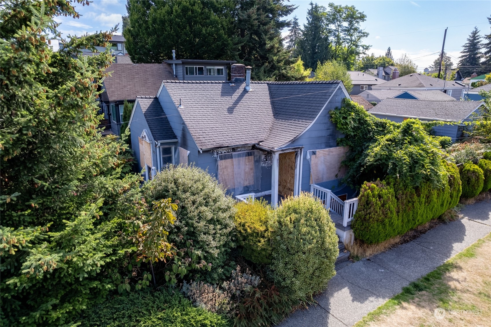 Property Photo:  3757 SW Austin Street  WA 98126 