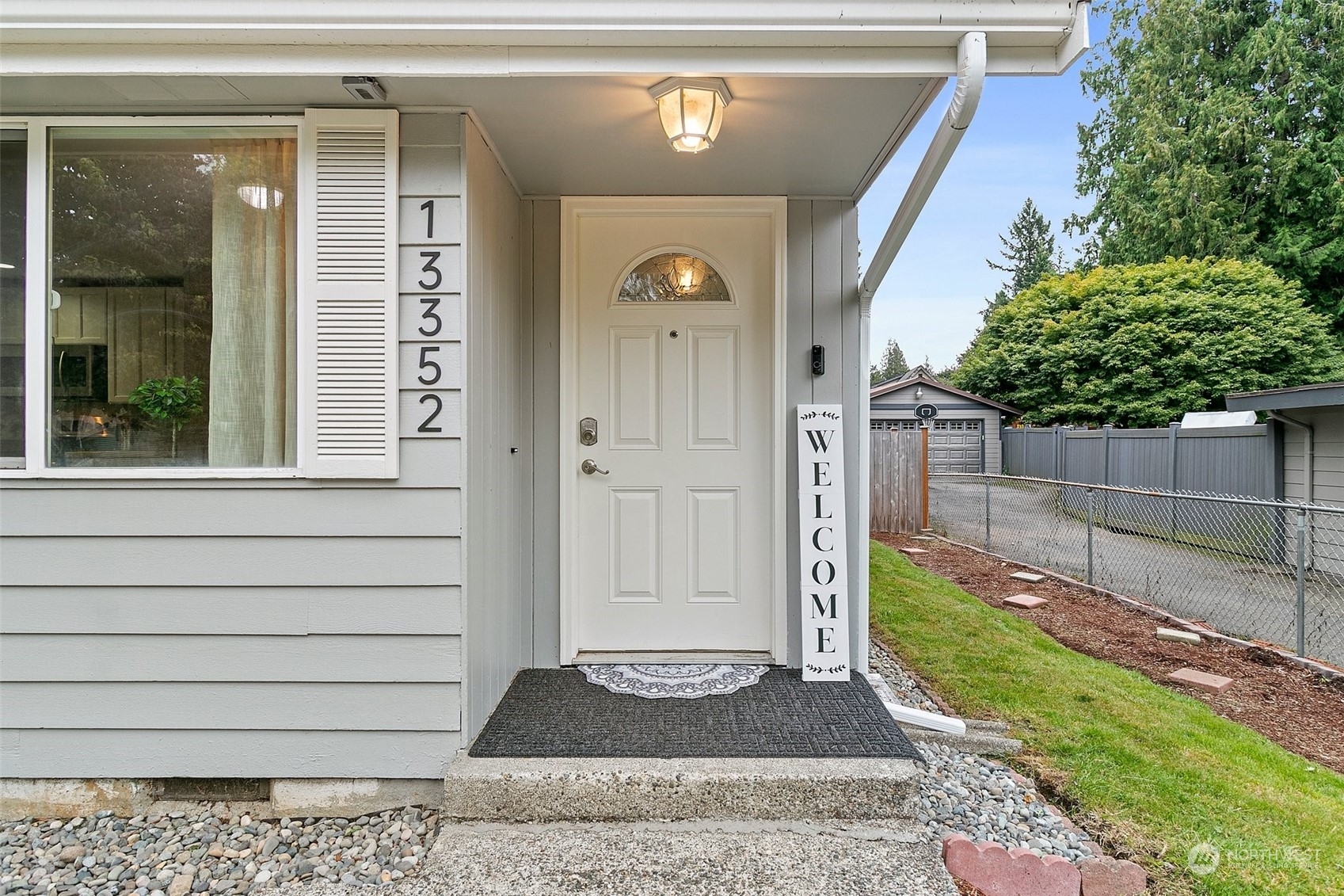 Property Photo: 13352 191st Place SE WA 98059