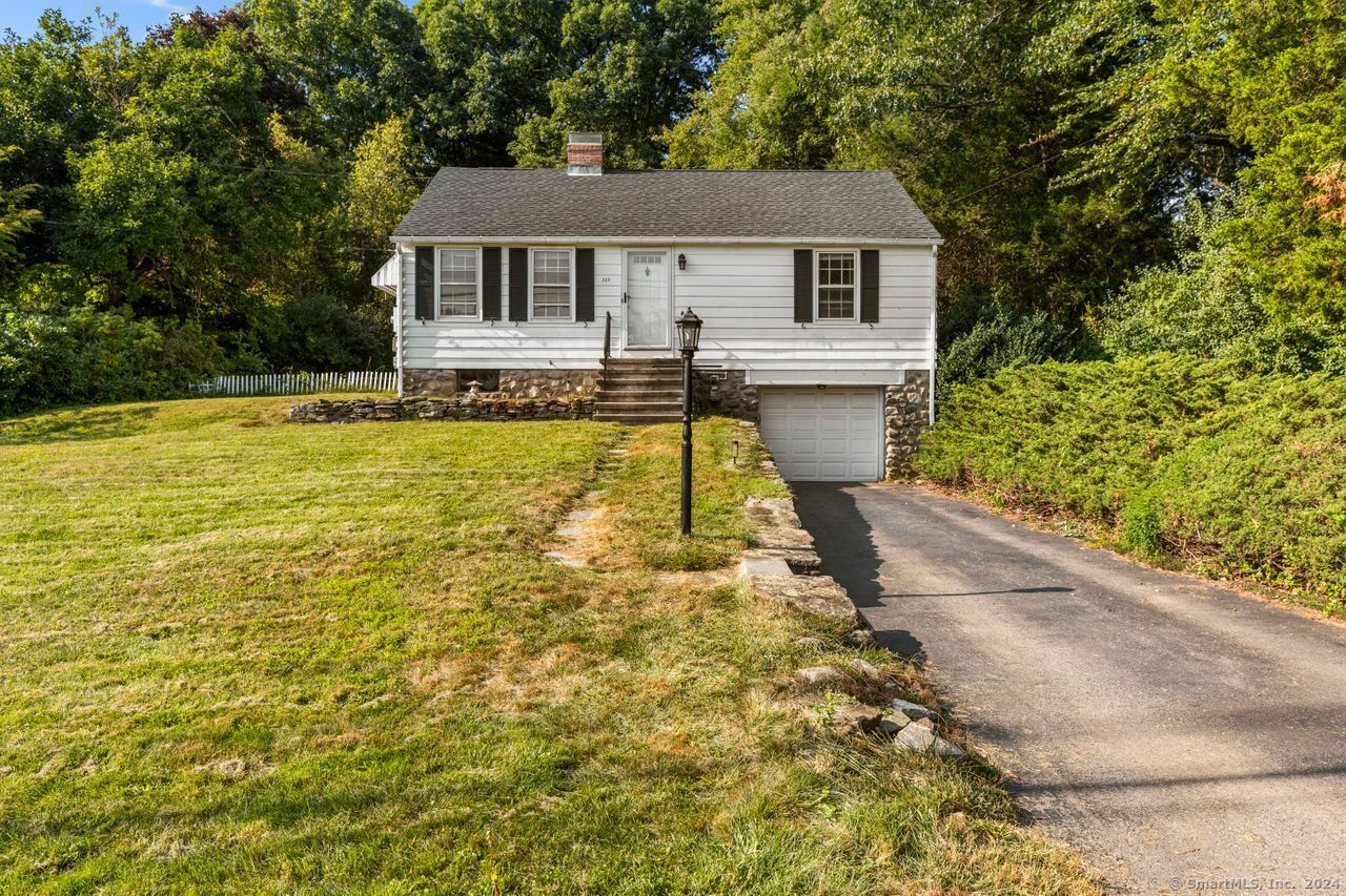 Property Photo:  325 Pierpont Road  CT 06705 