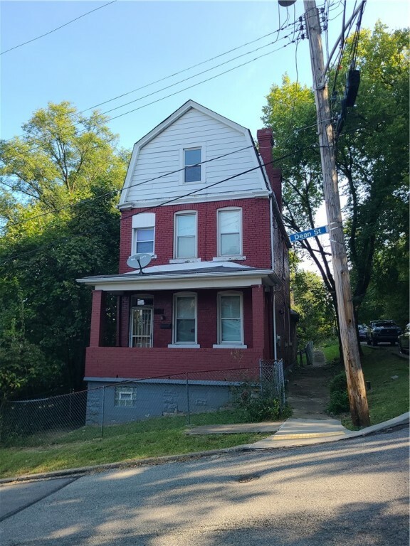 Property Photo:  6529 Dean St  PA 15206 