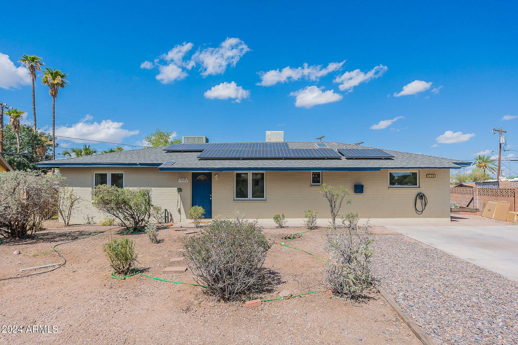 Property Photo:  1220 S McKemy Street  AZ 85281 