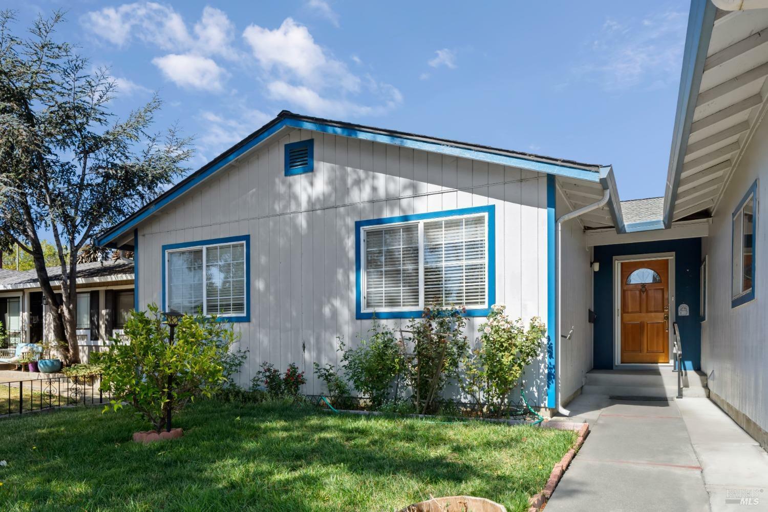 Property Photo:  1581 Trellis Lane  CA 94954 