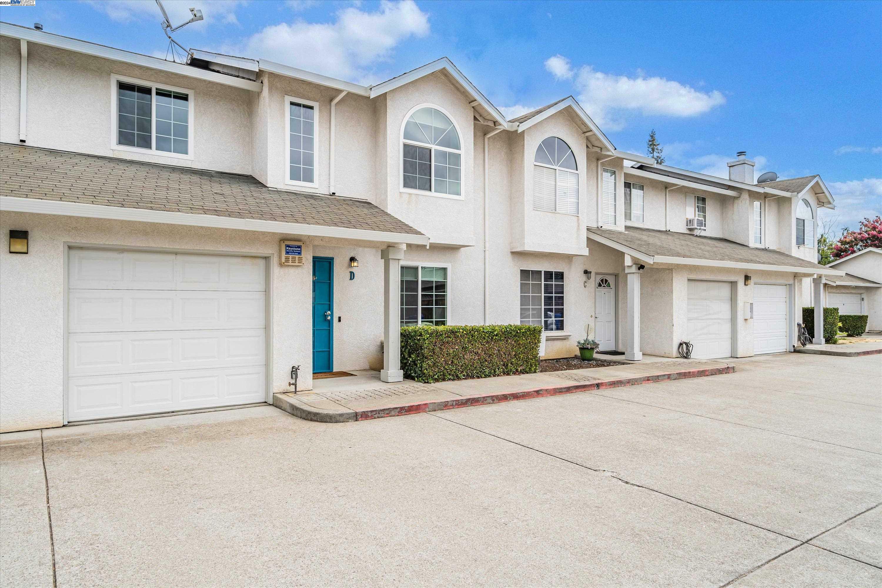 Property Photo:  550 Blossom Way D4  CA 94541 