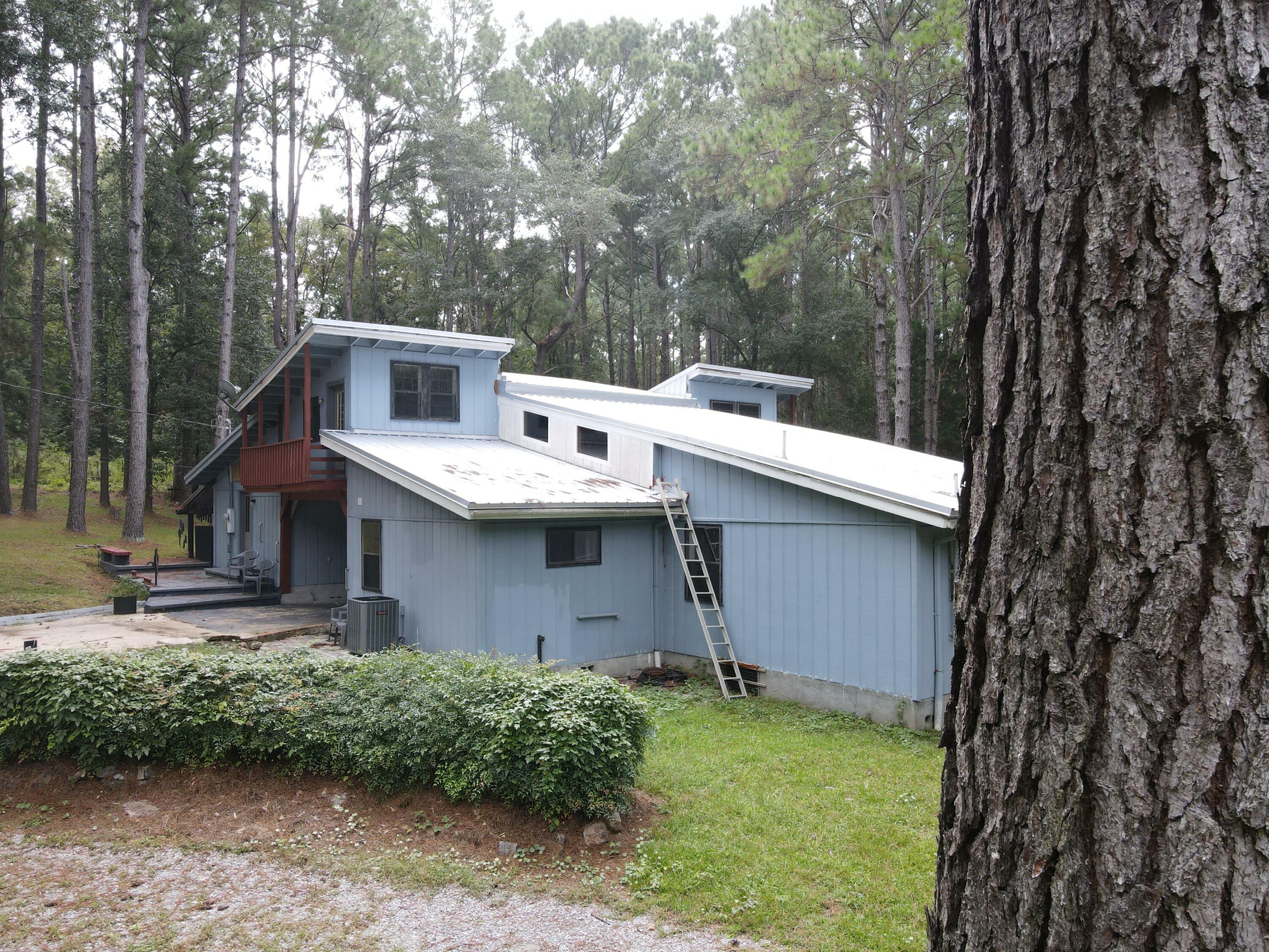 Property Photo:  561 Tall Oaks Road  FL 32435 