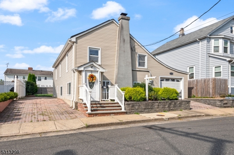 Property Photo:  216 S 14th Ave  NJ 08835 