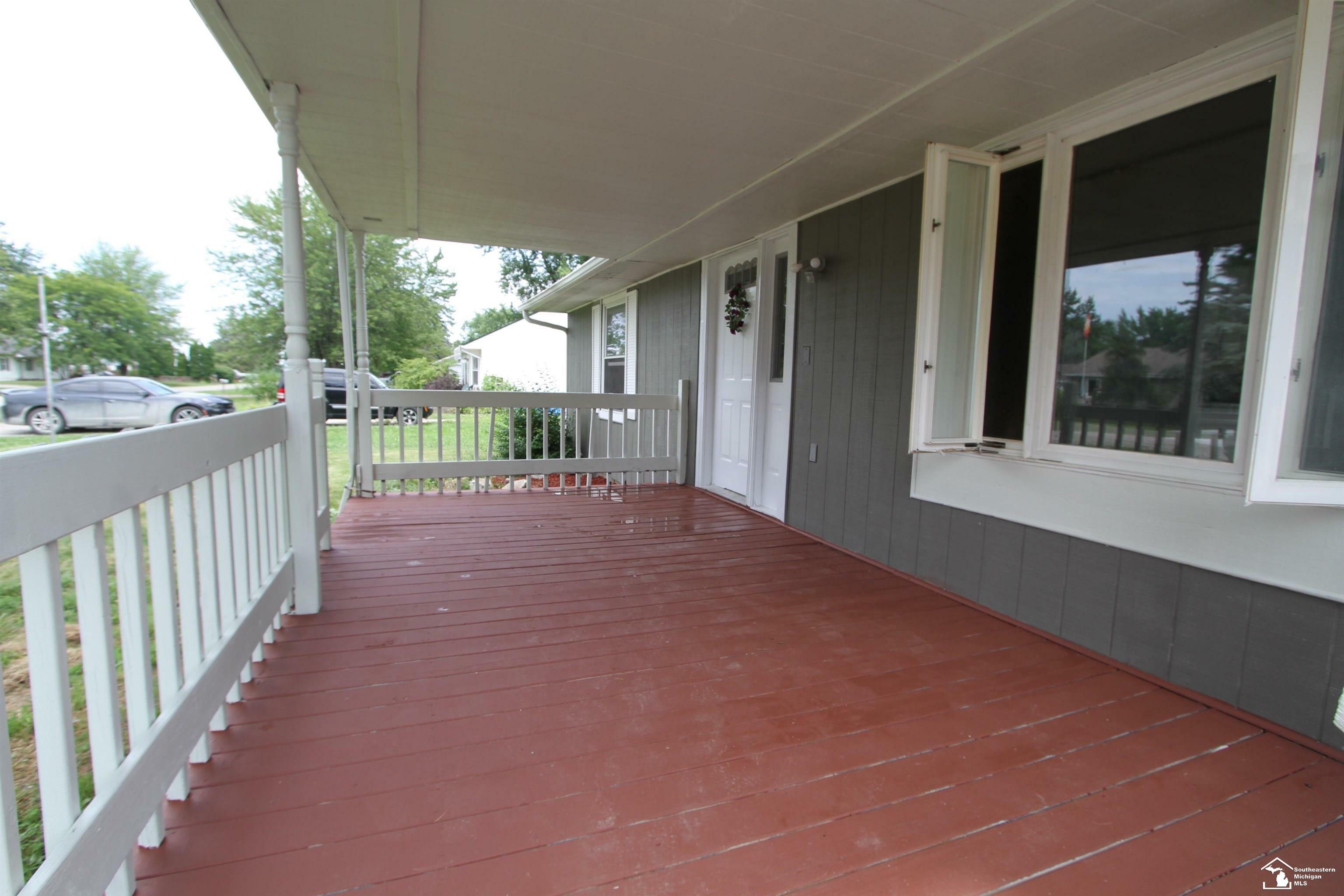 Property Photo:  8750 Weldwood Drive  MI 48162 