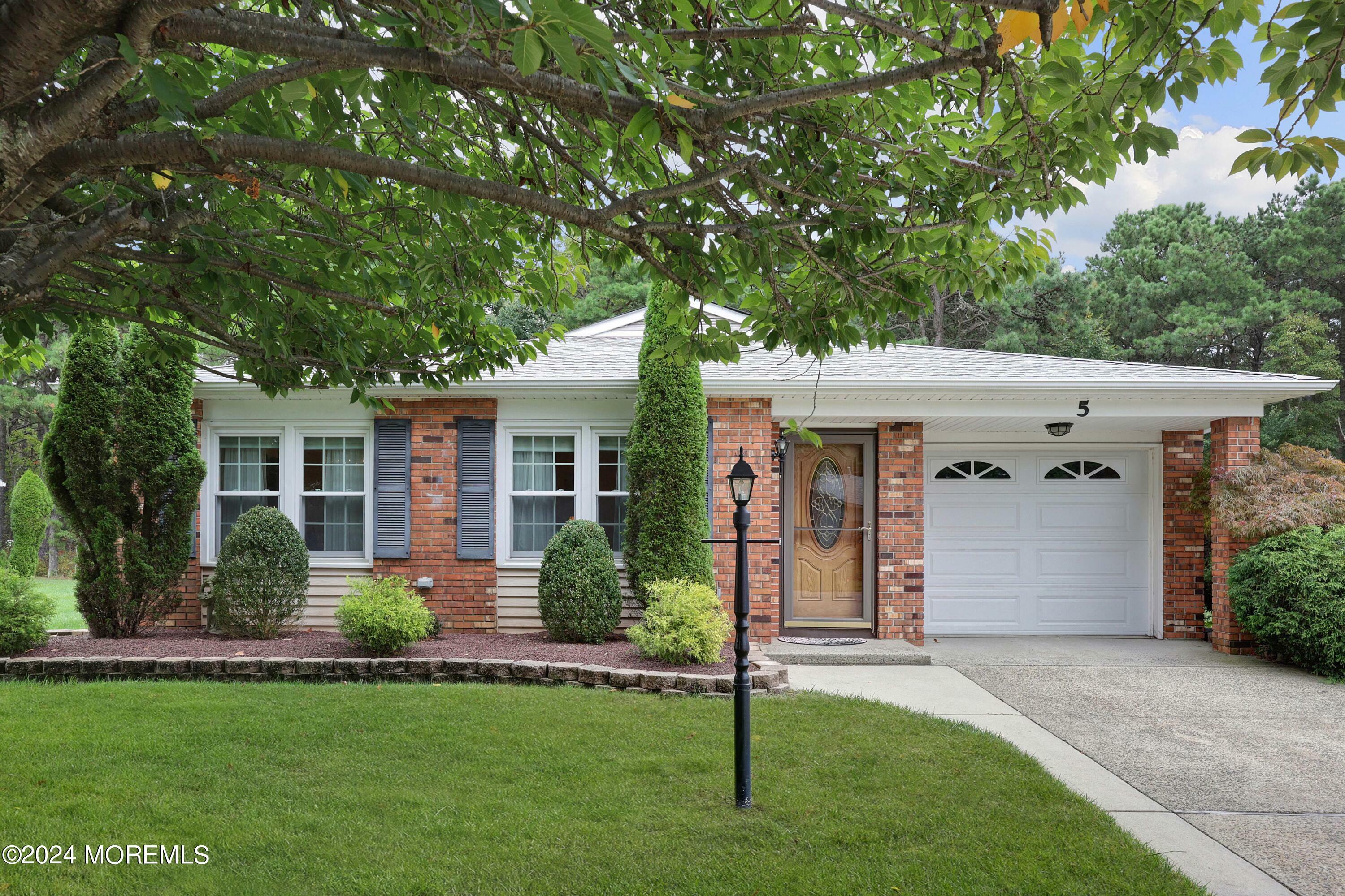 Property Photo:  5 Meadowbrook Road  NJ 08723 