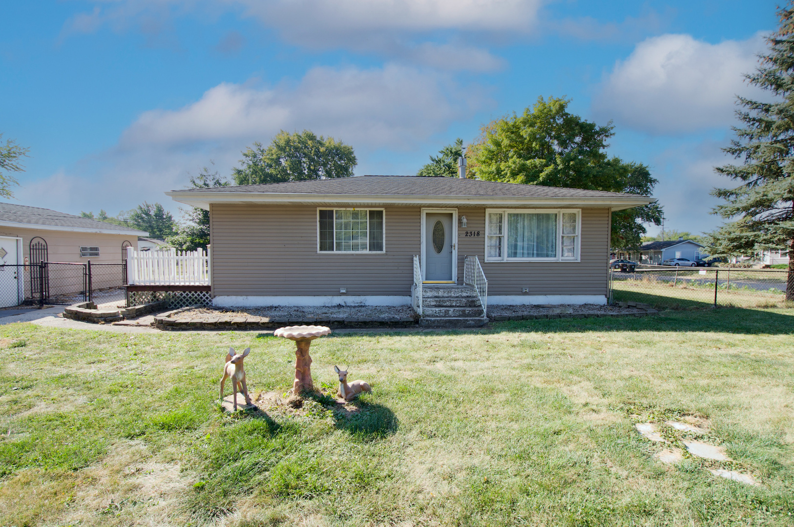 Property Photo:  2318 Countryside Drive  IL 60538 