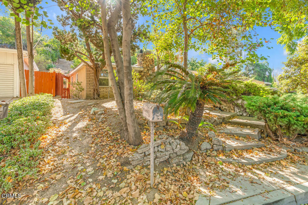 Property Photo: 1320 Oak Hill Place CA 91030