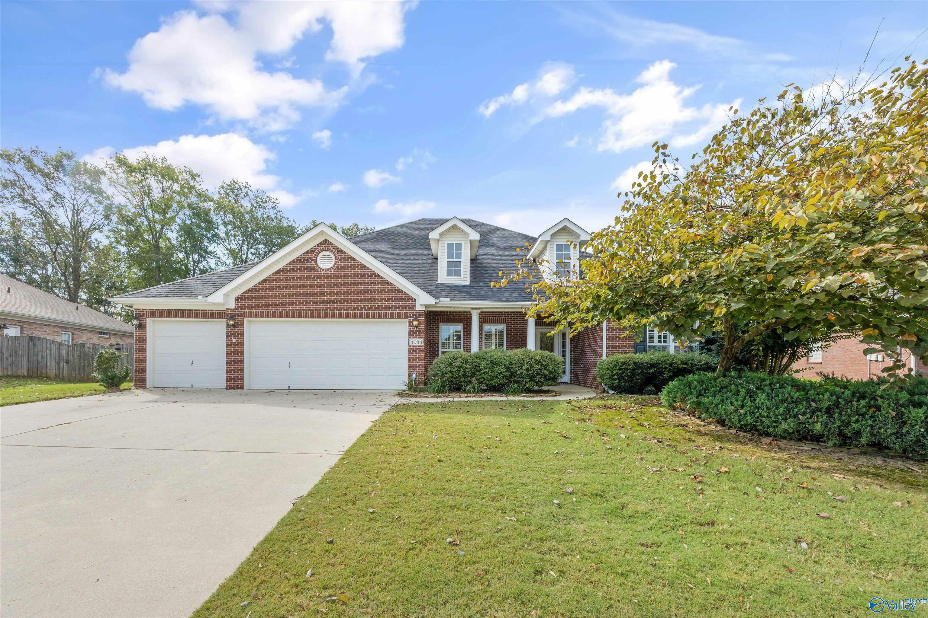 Property Photo:  5055 SE Patriot Park Drive  AL 35763 