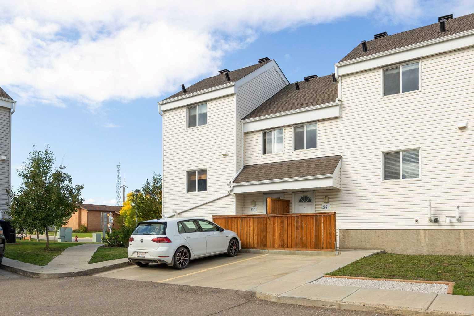 Property Photo:  711 Beaconhill Drive 27  AB T9H 3R5 