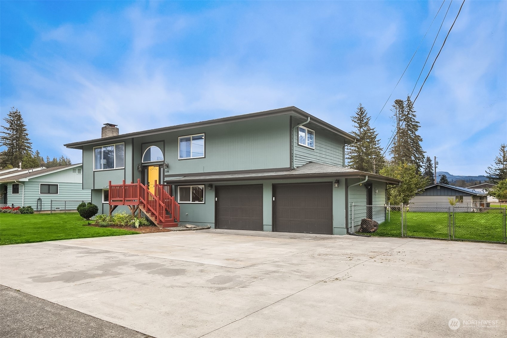 Property Photo: 506 High Avenue WA 98294