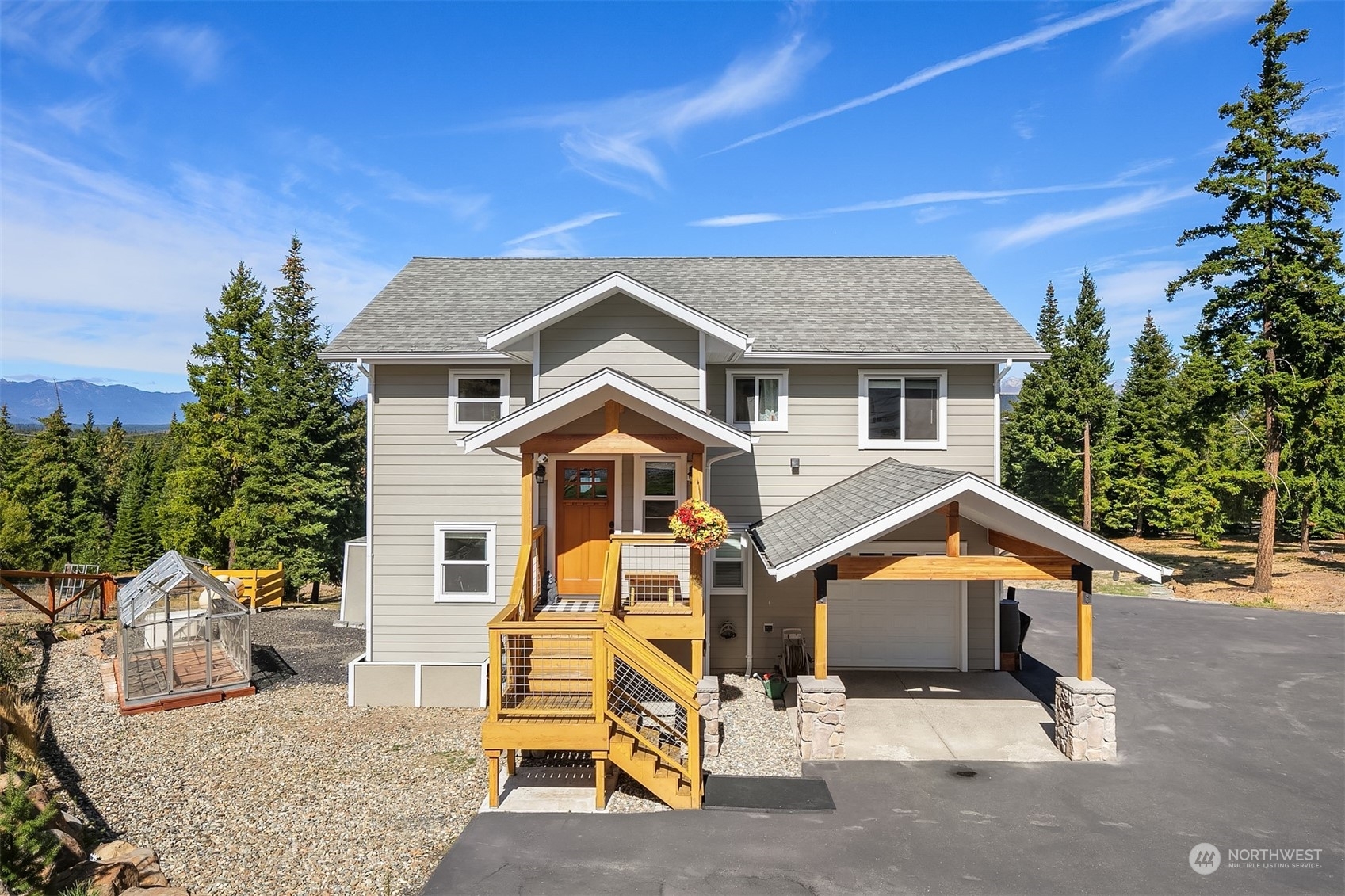 Property Photo:  961 Rocky Mountain Way  WA 98922 