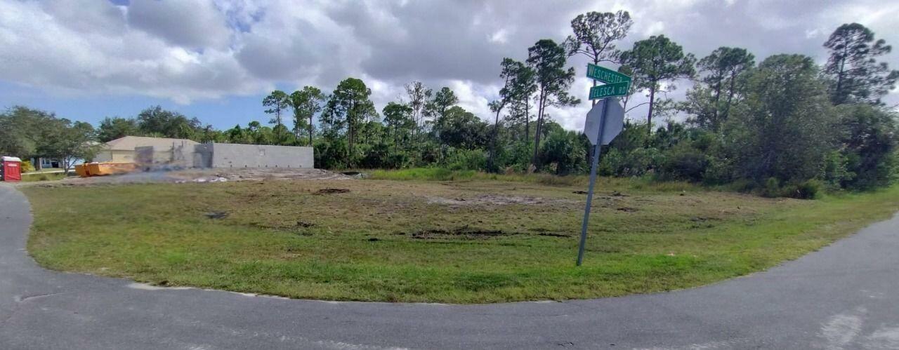 Property Photo:  1007 Weschester Road SE  FL 32909 