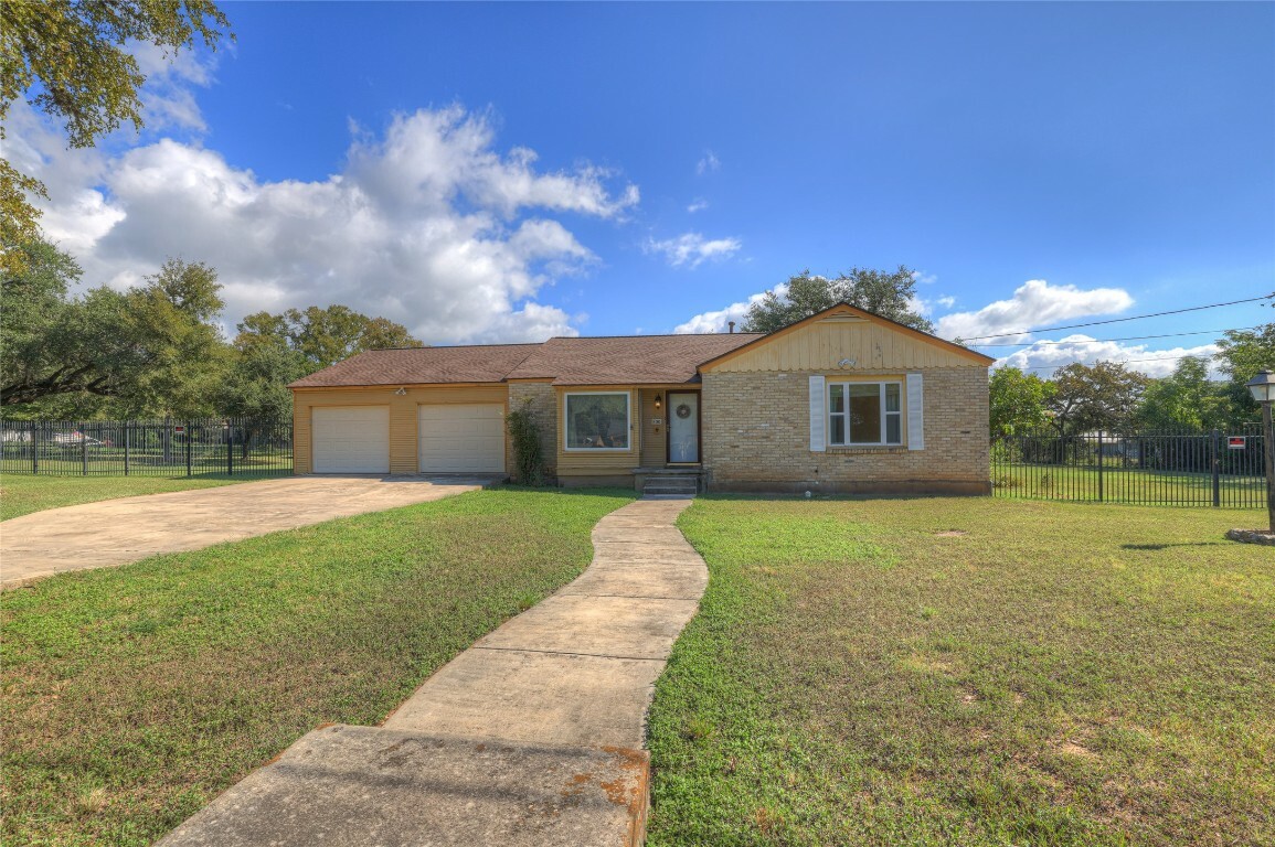 Property Photo:  800 N Bishop Street  TX 78666 