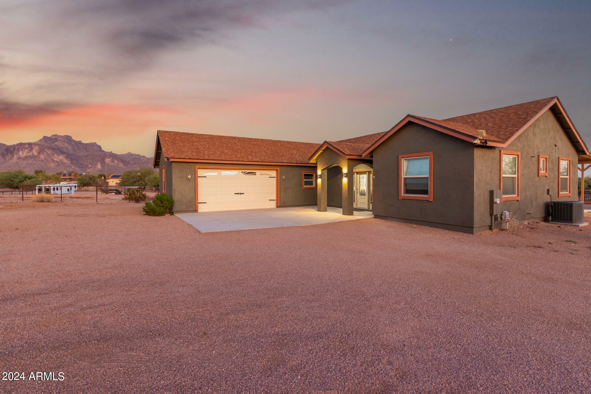 Property Photo:  2235 E Cody Street  AZ 85119 