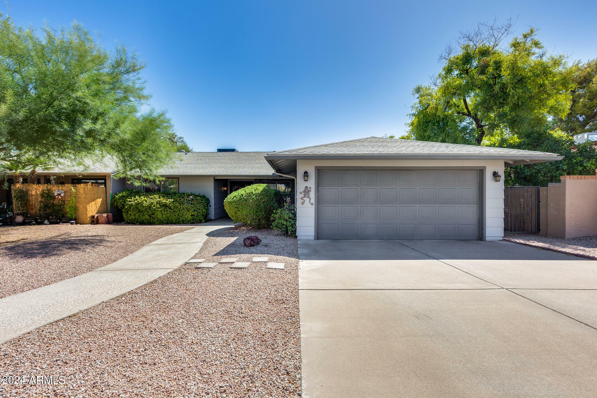 Property Photo:  5013 E Mesquite Wood Court  AZ 85044 