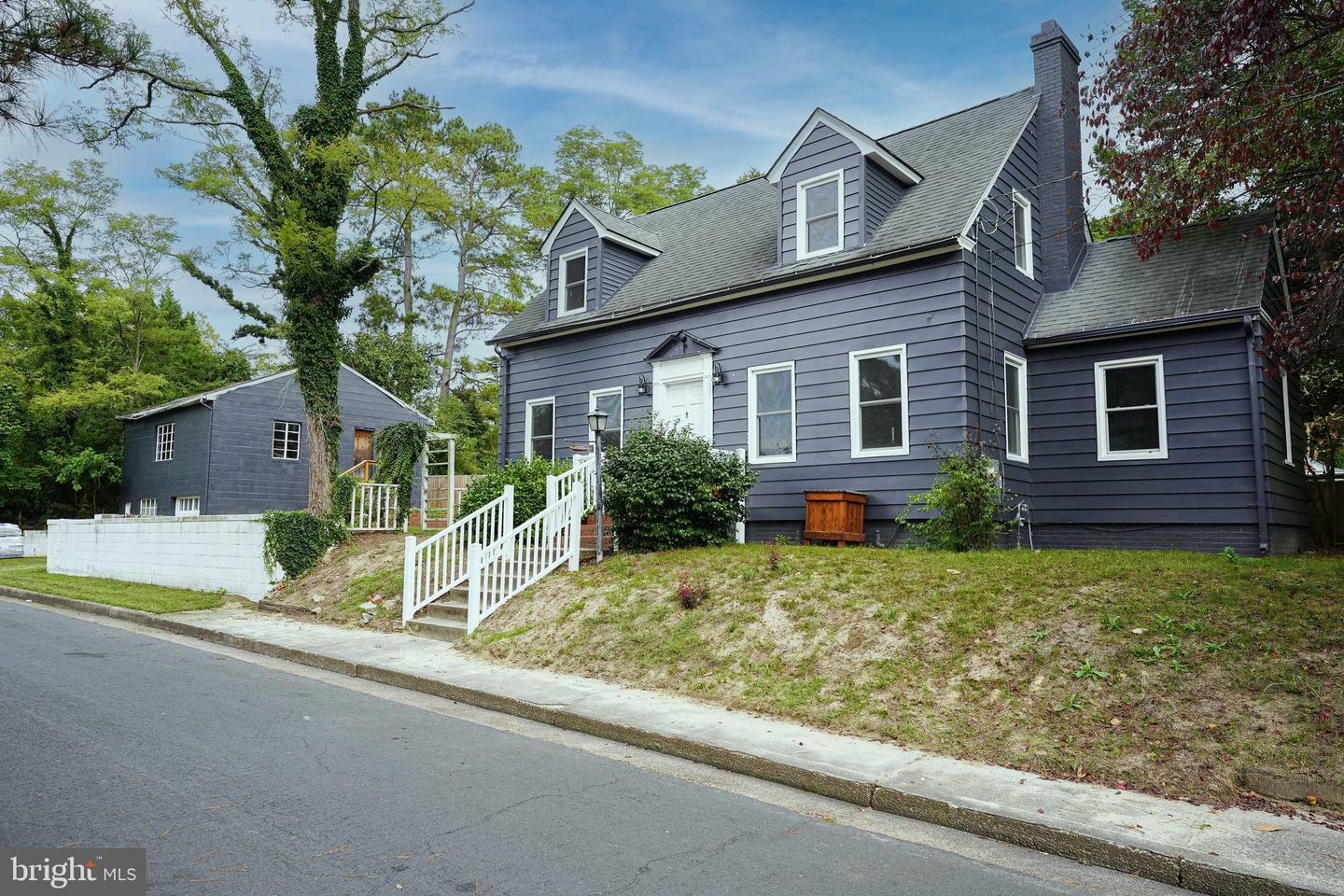 Property Photo:  815 Federal Street  MD 21801 