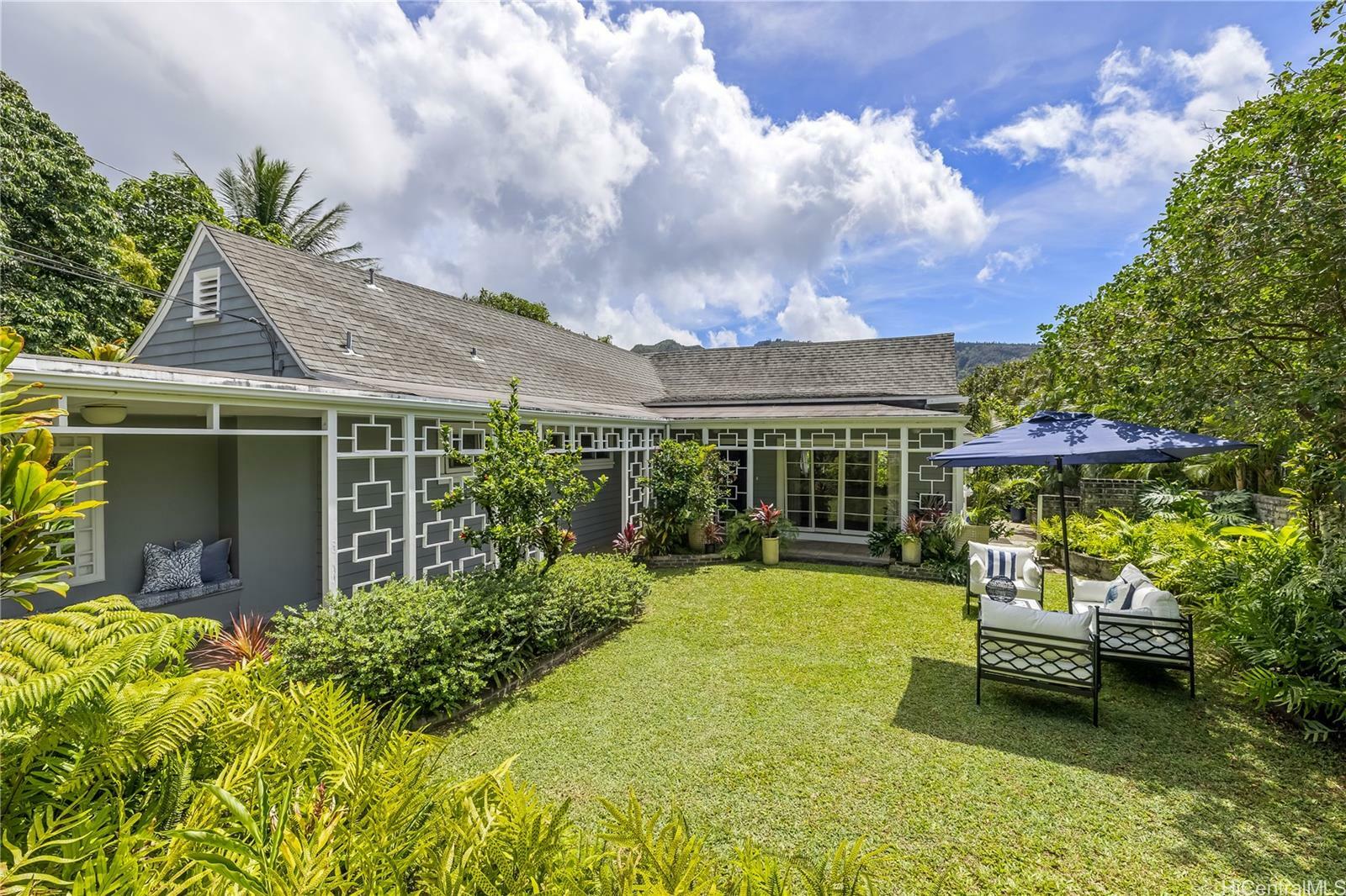 Property Photo:  3107 Oahu Avenue  HI 96822 