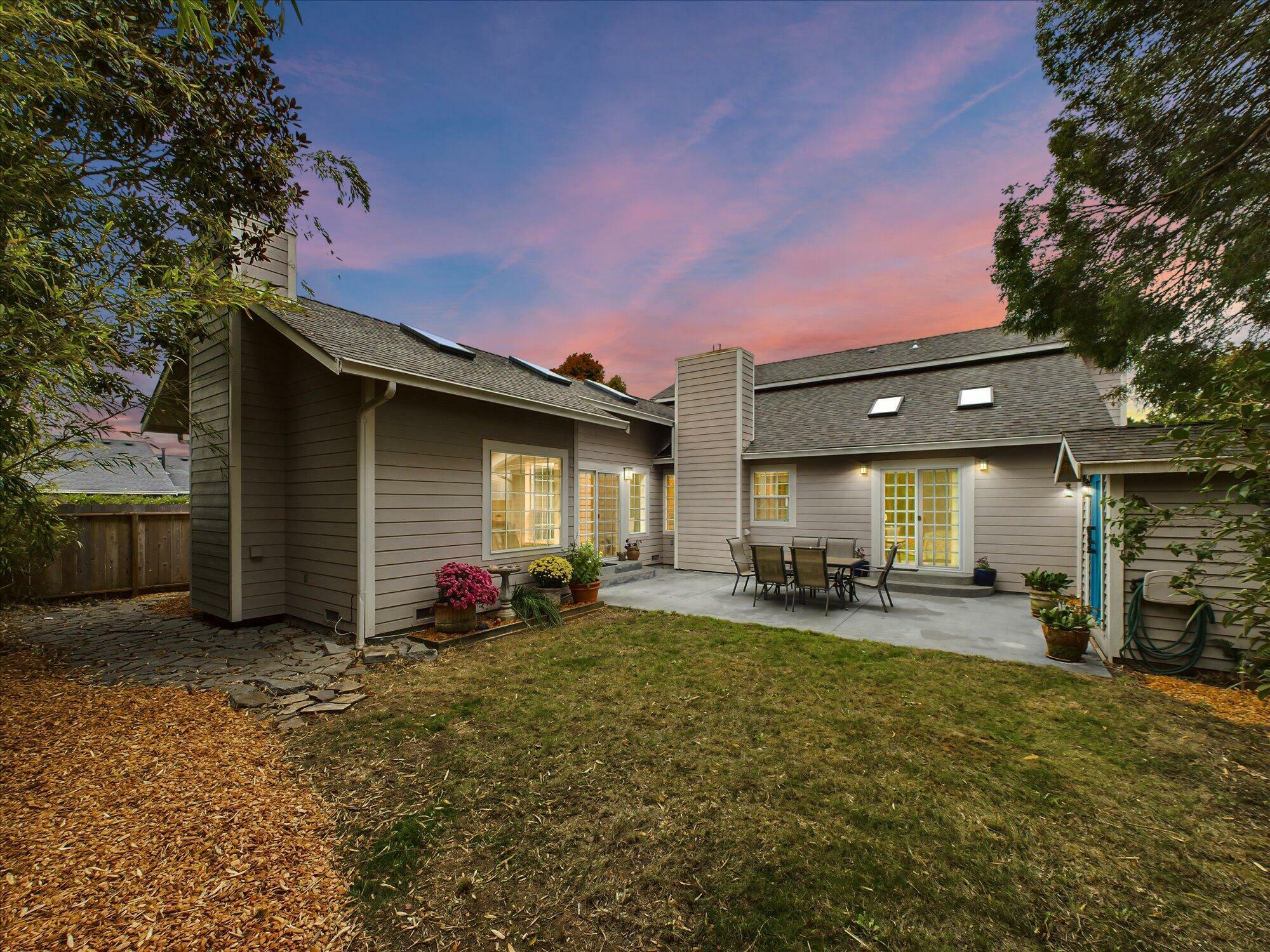 Property Photo:  2150 Quaker Street  CA 95501 