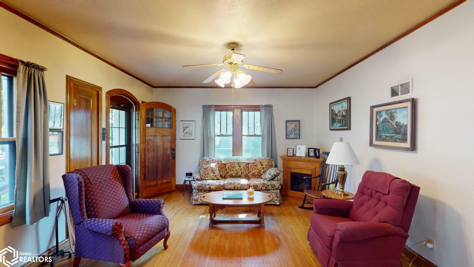 Property Photo:  116 S Kentucky Avenue  IA 50401 