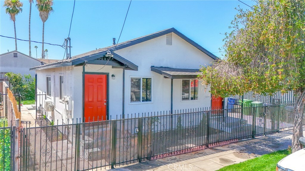 Property Photo: 952 - 954 W Gage Avenue CA 90044