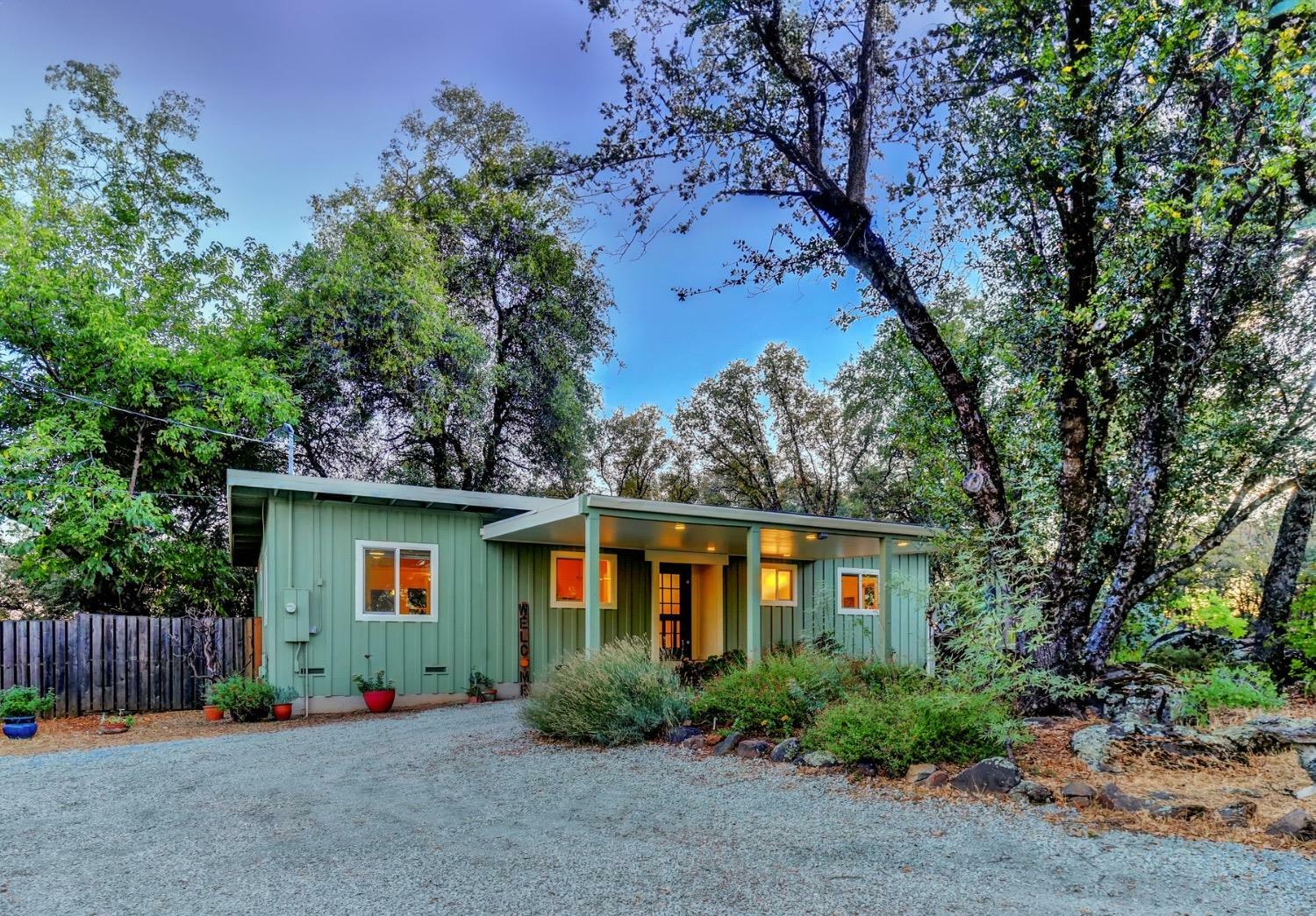 Property Photo:  11709 Rough And Ready Road  CA 95975 