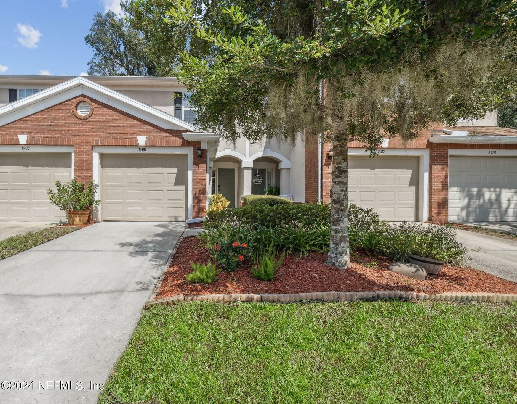 Property Photo:  8481 Climbing Ivy Trail S  FL 32216 