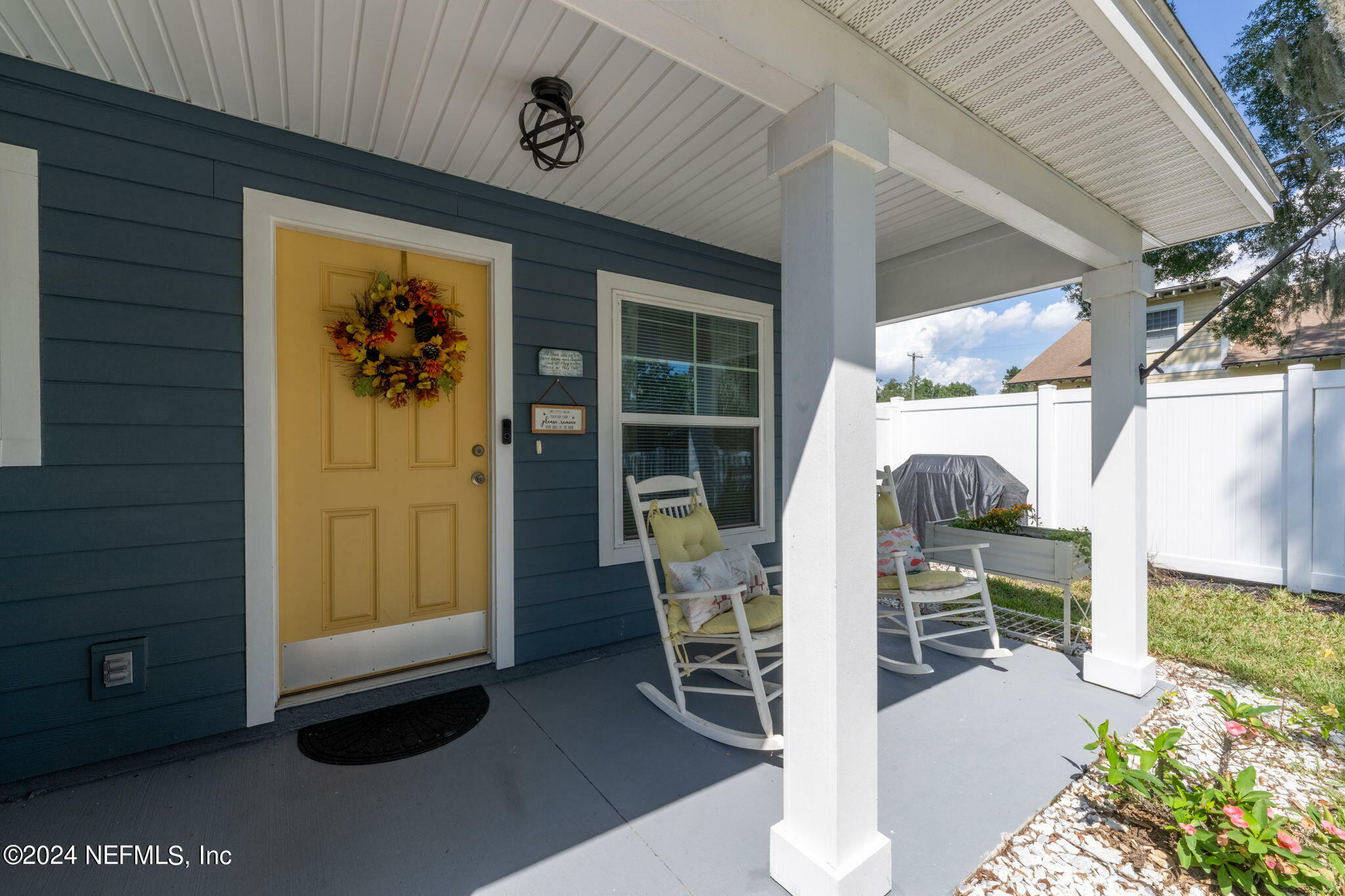 Property Photo:  806 Cove Street  FL 32043 