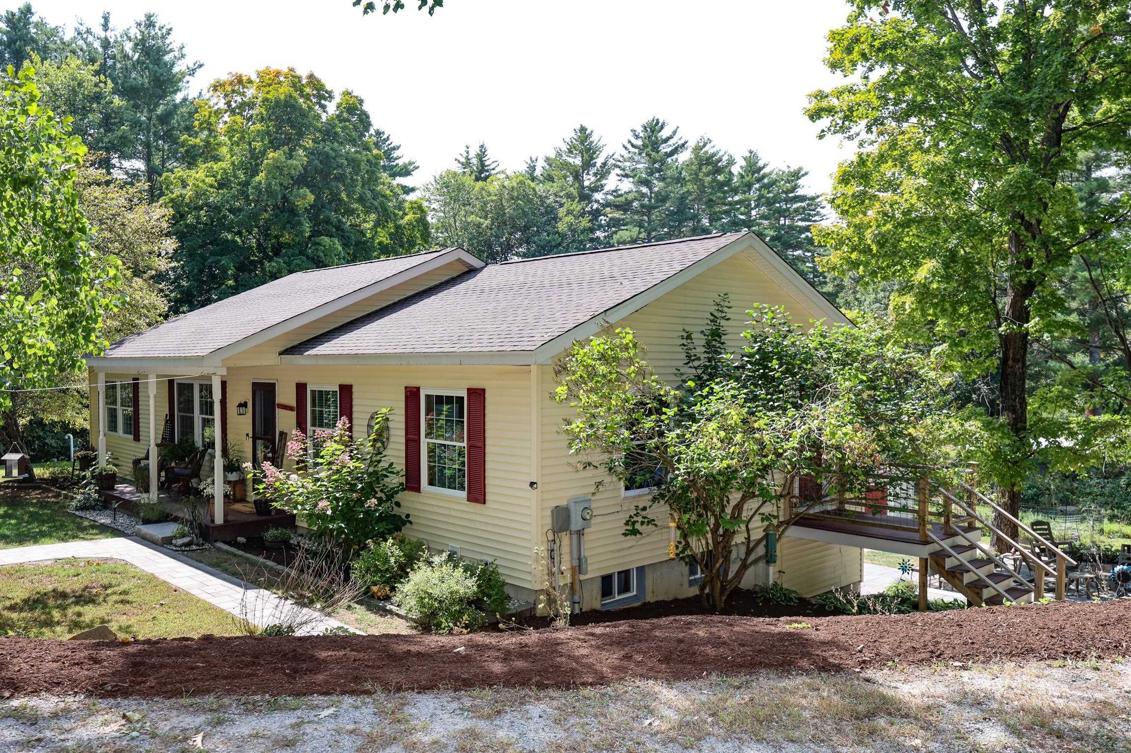 Property Photo:  20 Latting Lane  NH 03278 