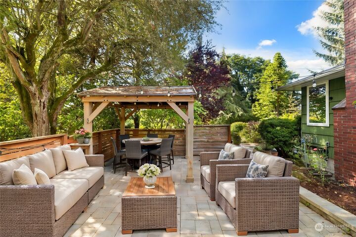 Property Photo:  13008  37th Avenue NE  WA 98125 