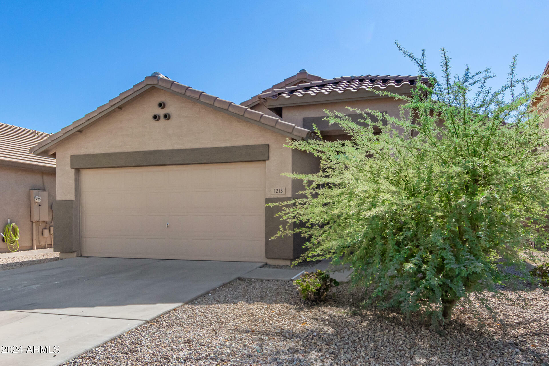 Property Photo:  1213 W Mesquite Tree Lane  AZ 85143 