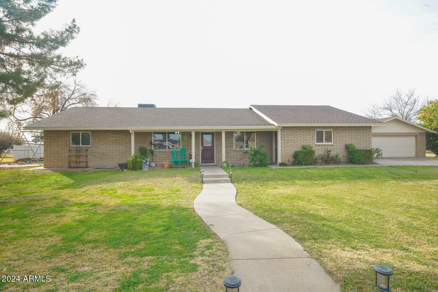 Property Photo:  1075 W Encinas Street  AZ 85233 