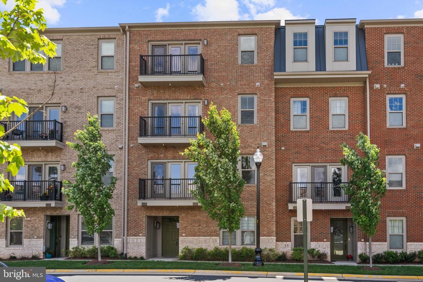 Property Photo: 42883 Littlehales Terrace VA 20148