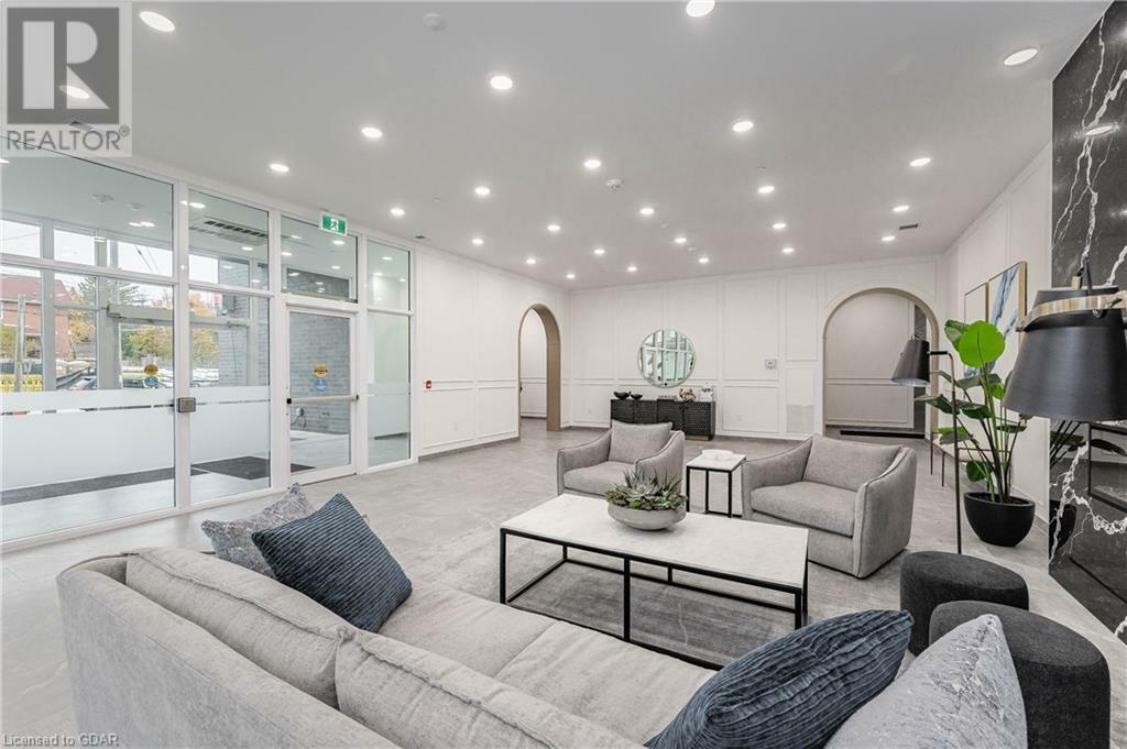 Property Photo:  71 Wyndham Street South  ON N1E 5R3 