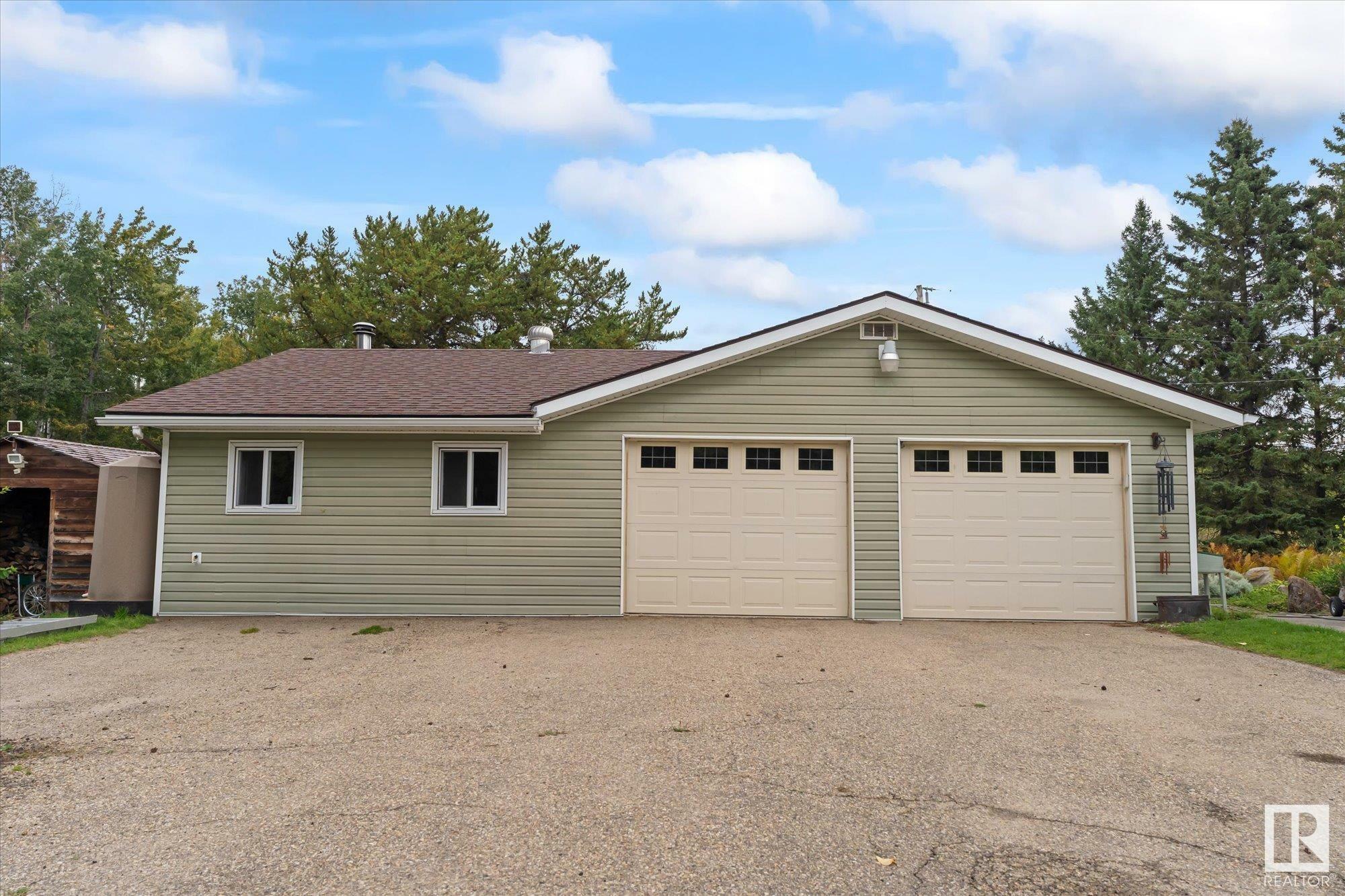 Property Photo:  2116 Twp Road 523 A  AB T7Y 2H2 