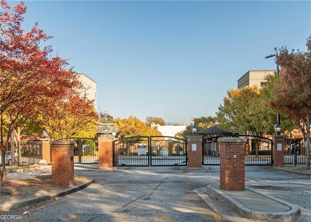 Property Photo: 898 Oak Street SW 3108 GA 30310