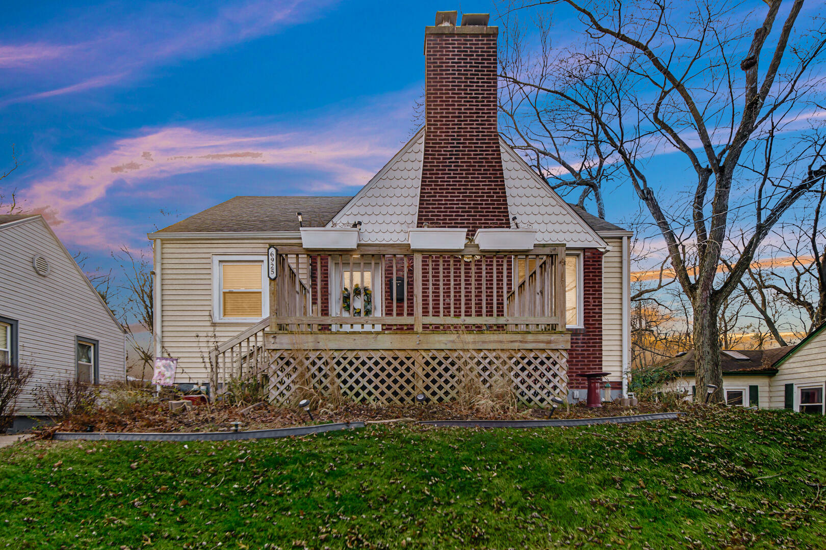 Property Photo:  6925 Forest Avenue  IN 46403 