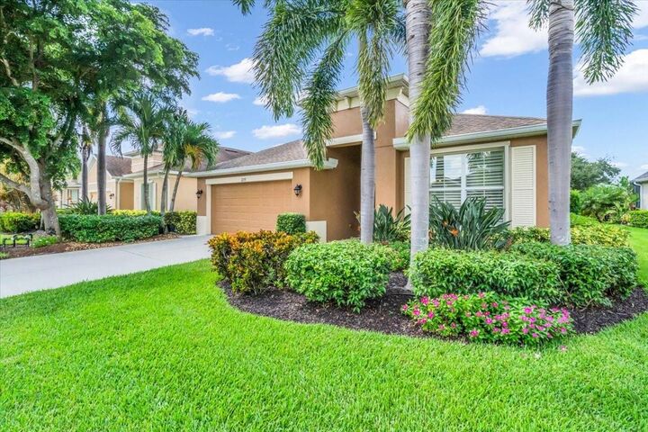 Property Photo:  2235 Terracina Drive  FL 34292 