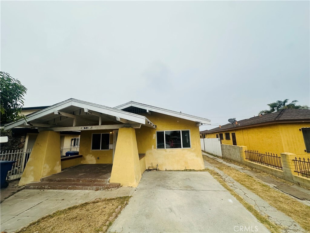 Property Photo: 921 W 76th Street CA 90044