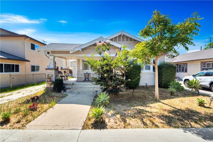 Property Photo:  777 Obispo Avenue  CA 90804