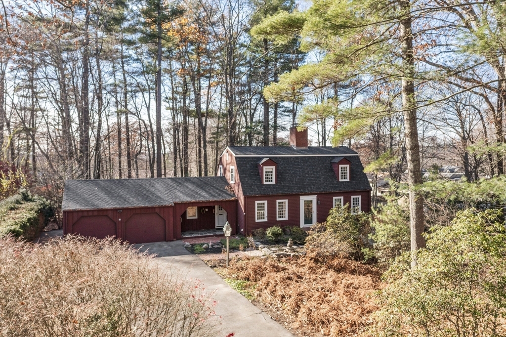 Property Photo:  18 Gill Ct  MA 01588 