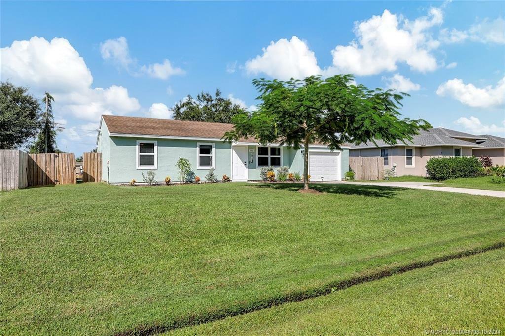 Property Photo:  2362 SE Berkshire Boulevard  FL 34952 