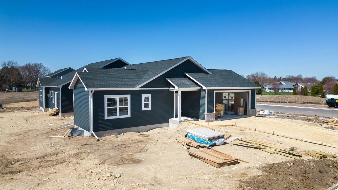 Property Photo: 889 Red Hawk Drive WI 53563