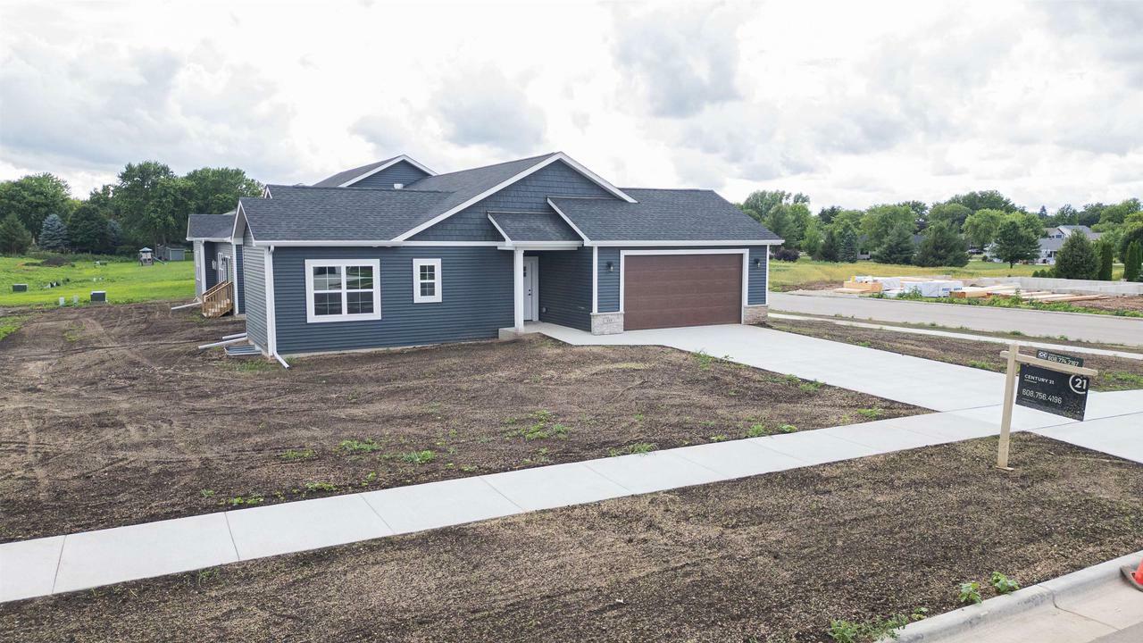 Property Photo: 889 Red Hawk Drive WI 53563