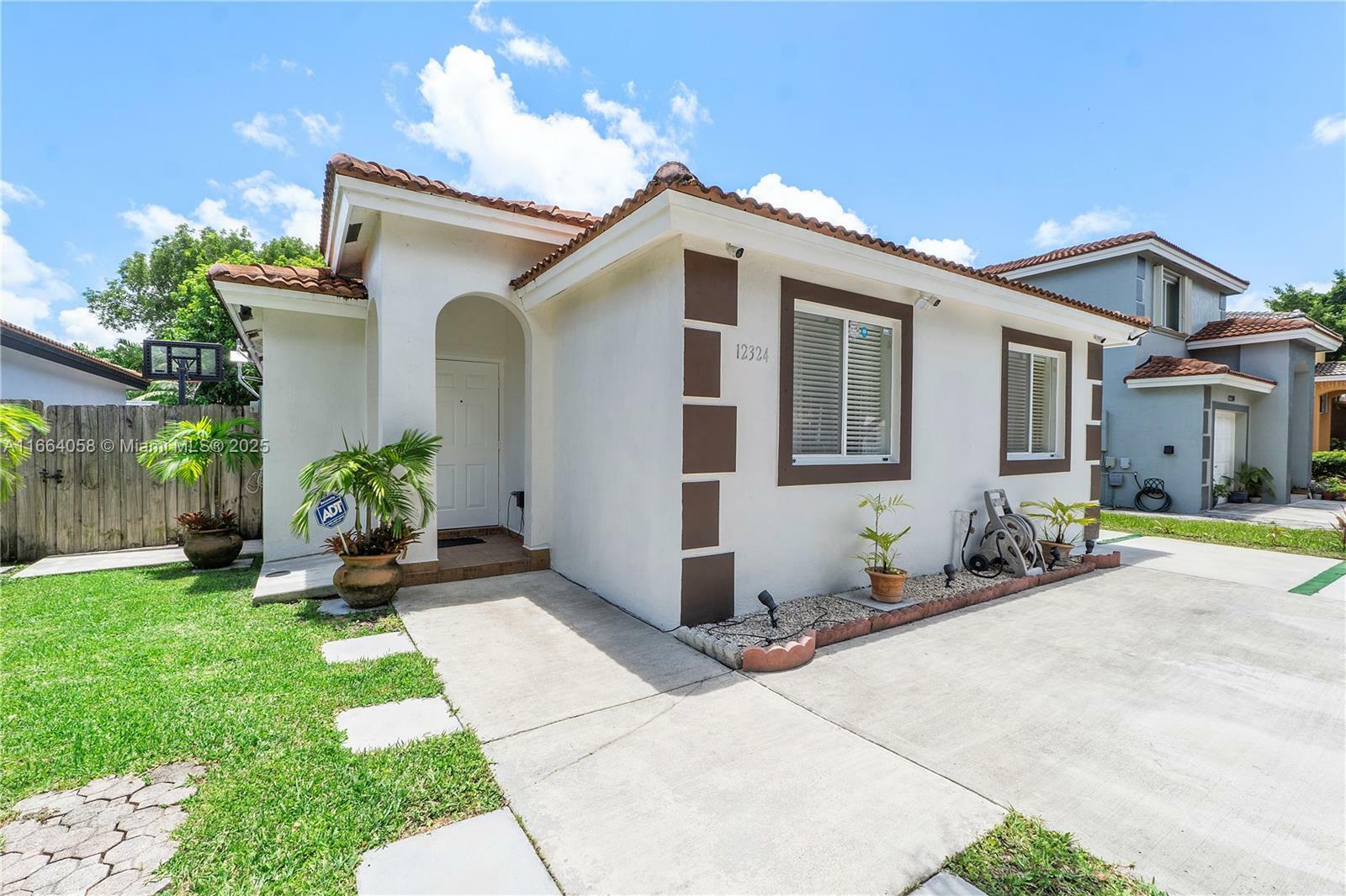 Property Photo: 12324 SW 251st St FL 33032