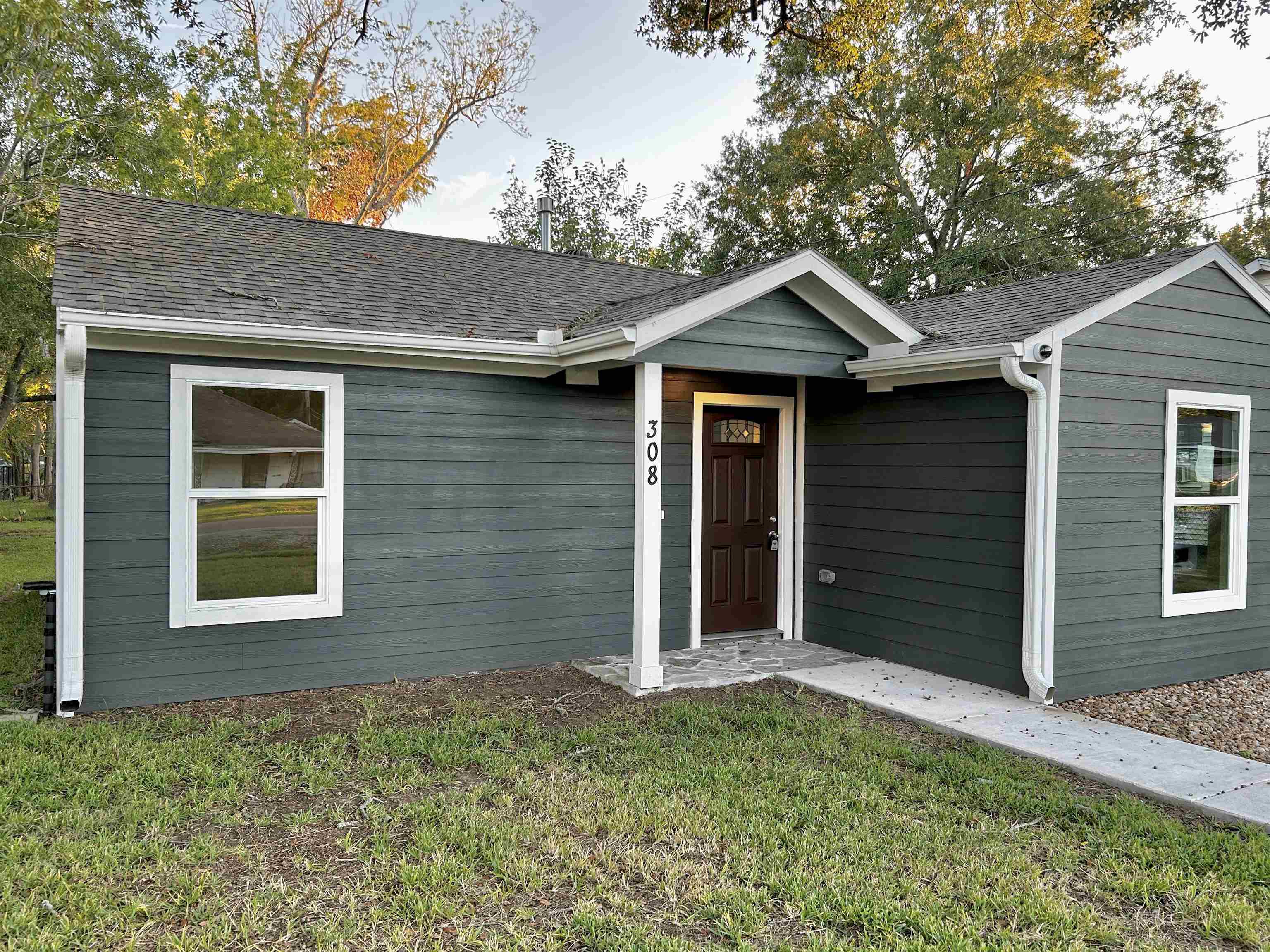 Property Photo:  308 Garland Ave.  TX 77705 