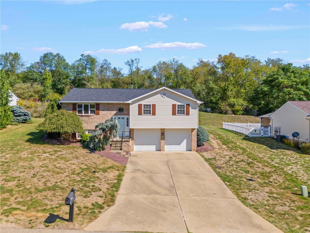 Property Photo: 2312 The Circle PA 15301