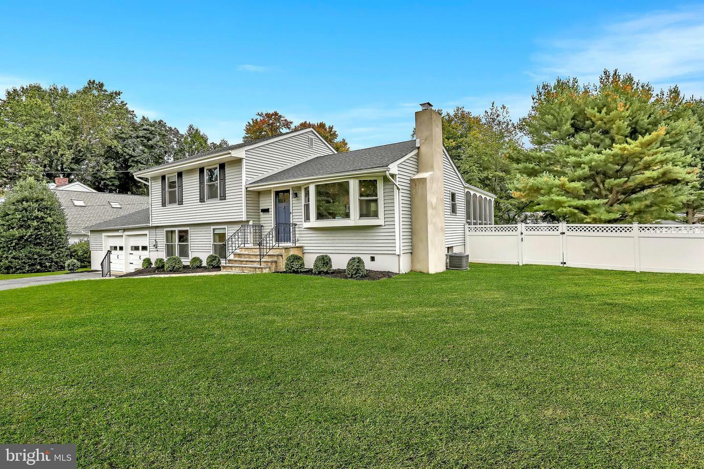 Property Photo:  3 Pine Hill Drive  NJ 08512 